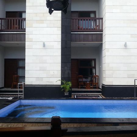 Collection O Bali Near Kedonanan Beach Formerly New Asta Graha Homestay Jimbaran Extérieur photo