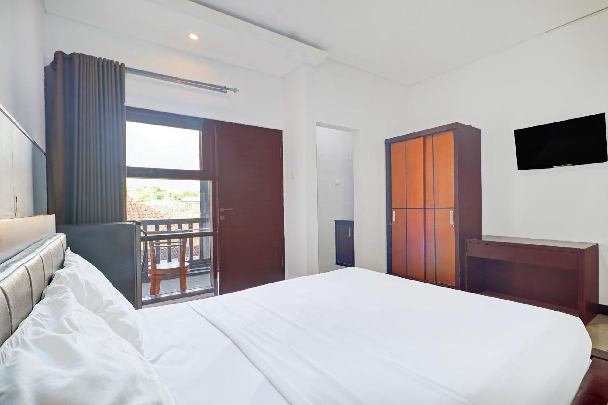 Collection O Bali Near Kedonanan Beach Formerly New Asta Graha Homestay Jimbaran Extérieur photo