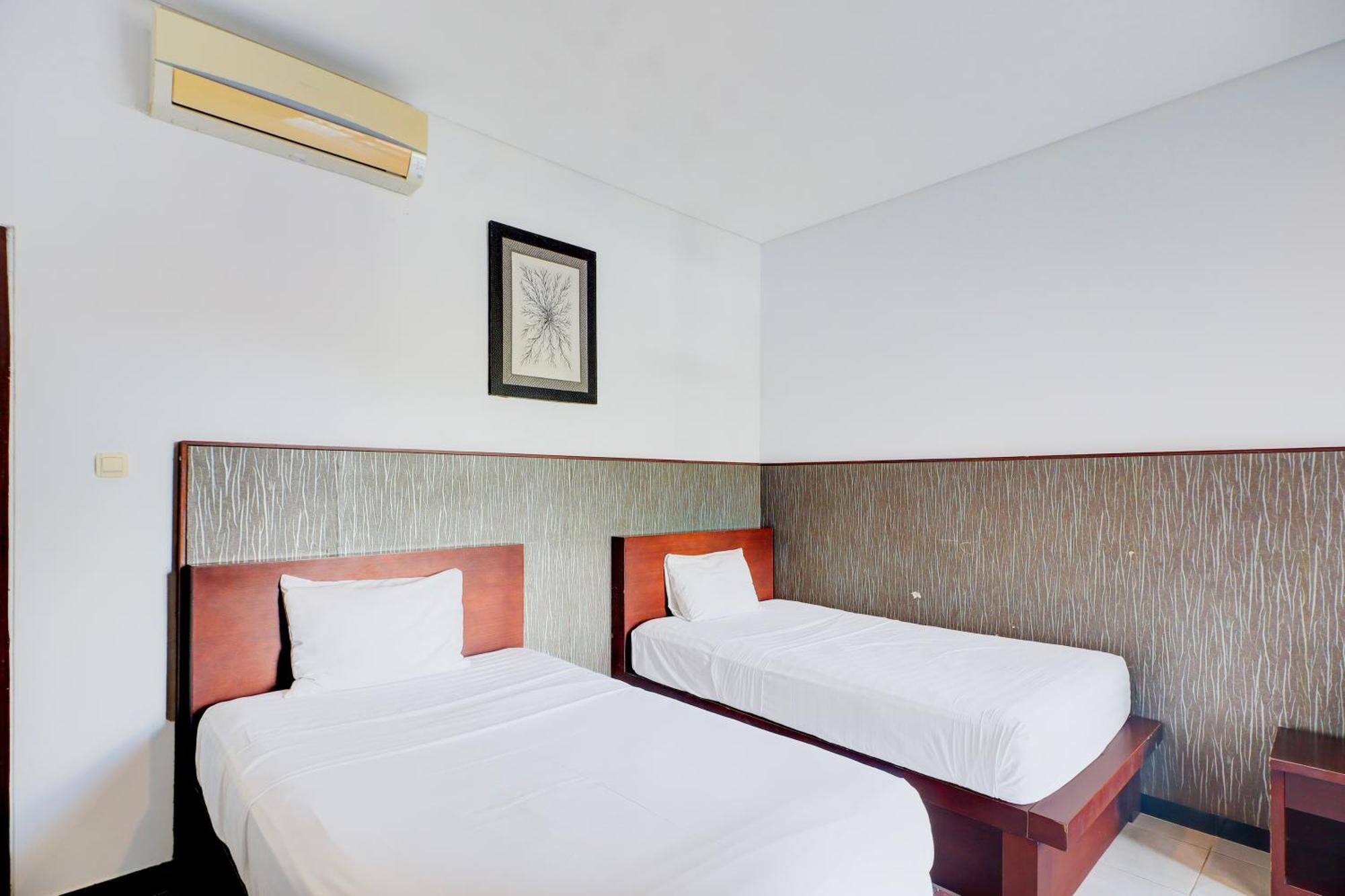 Collection O Bali Near Kedonanan Beach Formerly New Asta Graha Homestay Jimbaran Extérieur photo