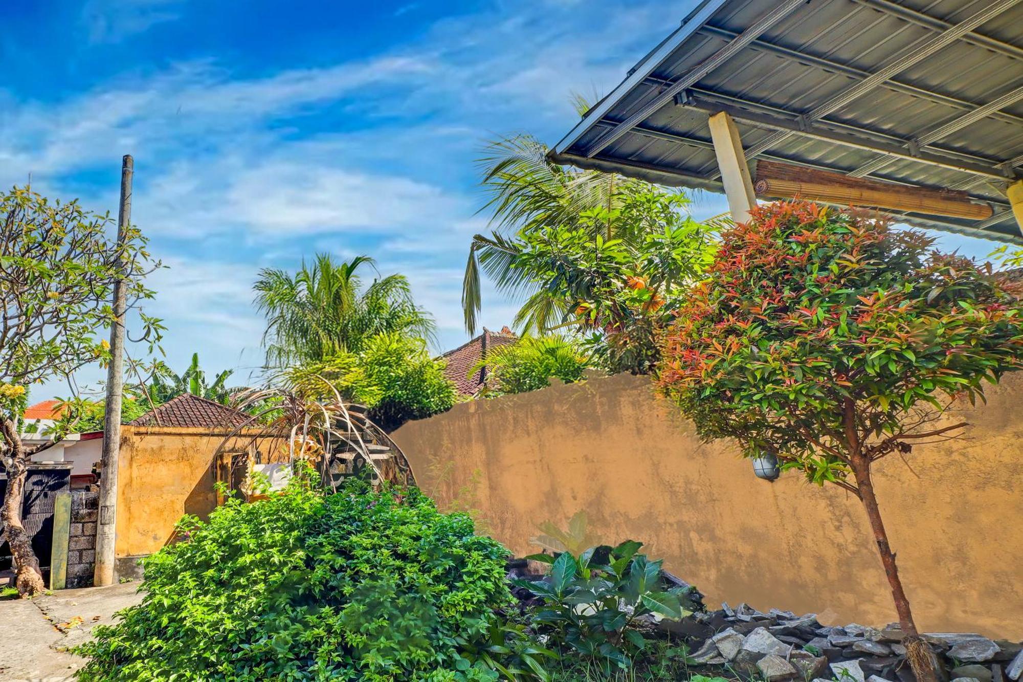 Collection O Bali Near Kedonanan Beach Formerly New Asta Graha Homestay Jimbaran Extérieur photo